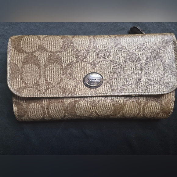 Coach 3-Piece Accessory Bundle – Wallet, Wristlet & Glasses Case - Picture 13 of 16